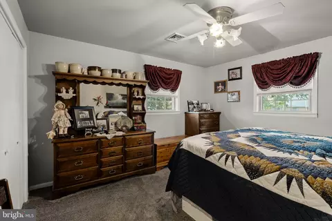 Bedroom - 671 Snyder Hill Rd, Lititz, PA 17543 photo 1 of 5