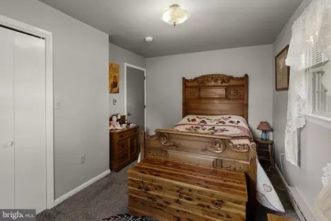 Bedroom - 671 Snyder Hill Rd, Lititz, PA 17543 photo 4 of 5