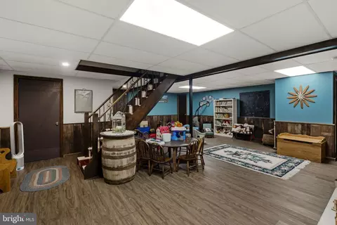 Entry Way - 671 Snyder Hill Rd, Lititz, PA 17543 photo 2 of 3