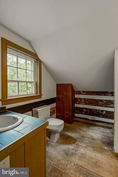 Bath - 2143 Bald Eagle Rd, Drumore, PA 17518 photo 3 of 4
