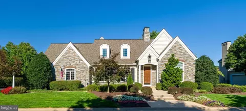 817 Woodfield Dr, Lititz, PA 17543