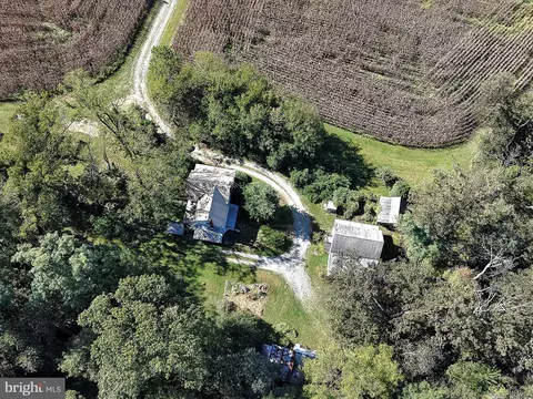 2496 River Rd, Bainbridge, PA 17502