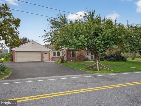 289 Rock Point Rd, Marietta, PA 17547