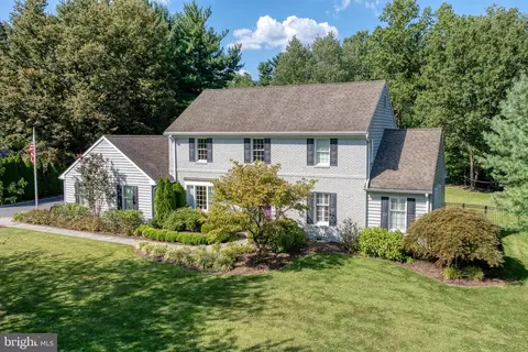 1325 Olde Saybrook Rd, Lancaster, PA 17601