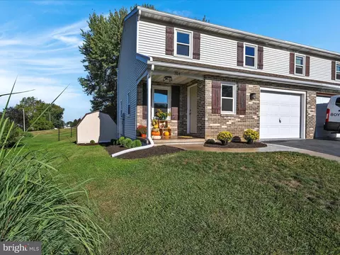 704 Lincoln, Ephrata, PA 17522