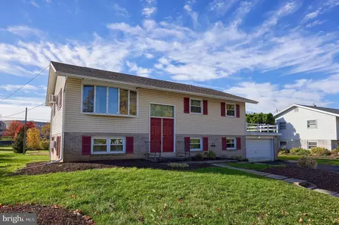 430 Biscayne Rd, Lancaster, PA 17601