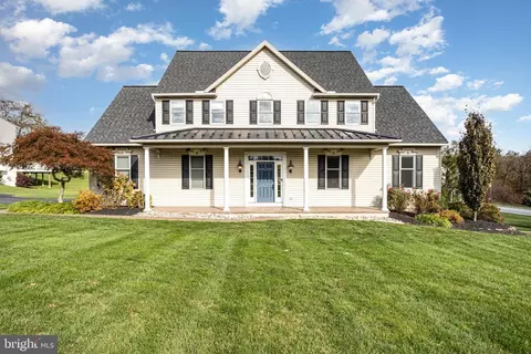 19 Briar Rose Trl, Elizabethtown, PA 17022