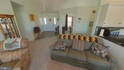 Entry Way - 35 Duffield Dr, Lititz, PA 17543 photo 1 of 3