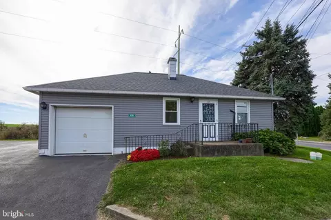 68 Horseshoe, Leola, PA 17540