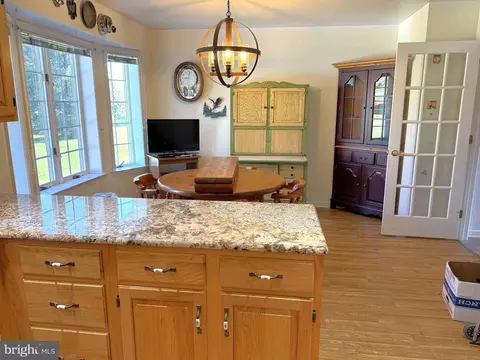 Kitchen - 5 Kurtz Dr, Lititz, PA 17543 photo 4 of 4