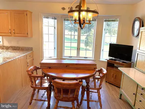 Dining - 5 Kurtz Dr, Lititz, PA 17543 photo 1 of 1