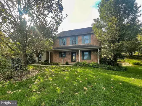 279 Esbenshade Rd, Ronks, PA 17572
