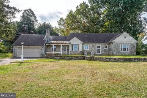 1742 Old Philadelphia Pike, Lancaster, PA 17602