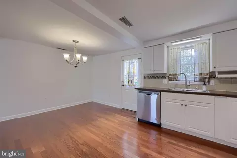 Entry Way - 113 Winter Hill Rd, Lititz, PA 17543 photo 4 of 4
