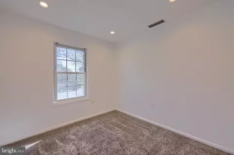 Bedroom - 113 Winter Hill Rd, Lititz, PA 17543 photo 3 of 3