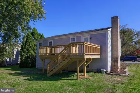 Exterior - 113 Winter Hill Rd, Lititz, PA 17543 photo 2 of 4