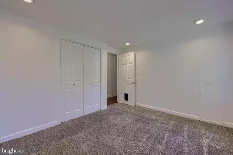 Bedroom - 113 Winter Hill Rd, Lititz, PA 17543 photo 2 of 3