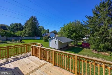 Exterior - 113 Winter Hill Rd, Lititz, PA 17543 photo 3 of 4