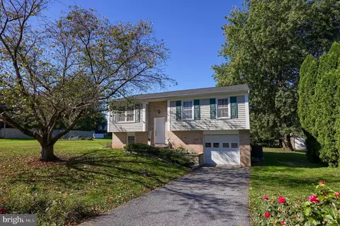 Exterior - 113 Winter Hill Rd, Lititz, PA 17543 photo 4 of 4