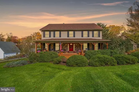 15 Phillip Dr, Kirkwood, PA 17536