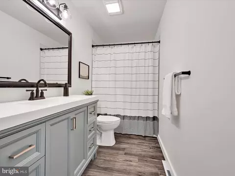 Bath - 360 Yummerdall Rd, Lititz, PA 17543 photo 1 of 2