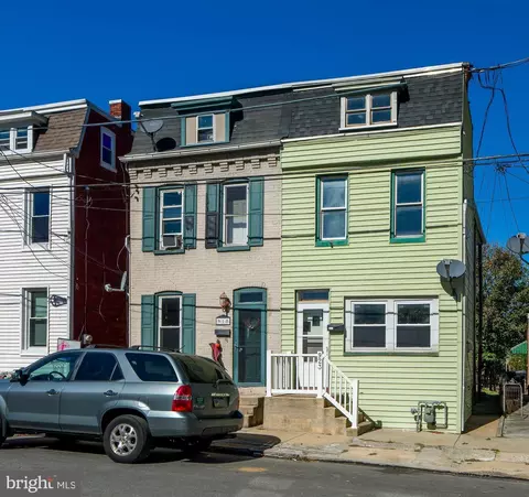 923 Blunston St, Columbia, PA 17512
