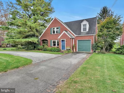 816 E Main St, Mount Joy, PA 17552