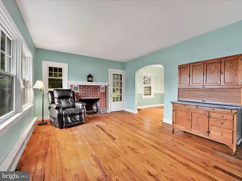 816 E Main St, Mount Joy, PA 17552 photo 10