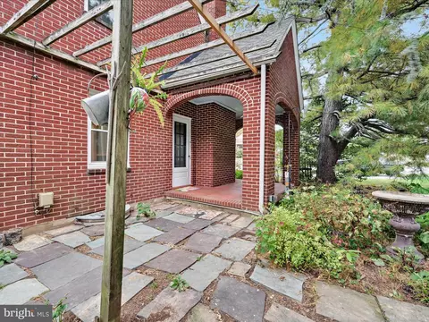 816 E Main St, Mount Joy, PA 17552 photo 7