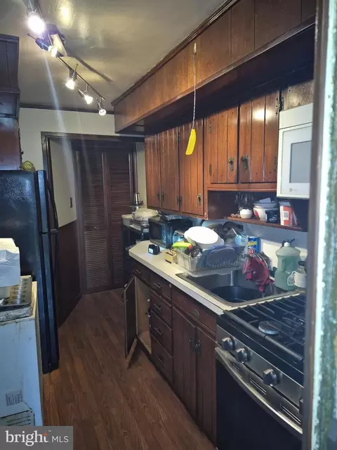 Kitchen - 75 Wise Ave, Lancaster, PA 17603 photo 1 of 1