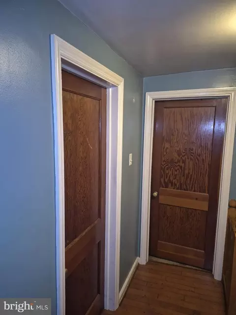 Entry Way - 75 Wise Ave, Lancaster, PA 17603 photo 5 of 8