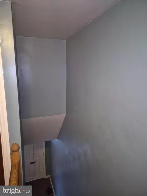 Entry Way - 75 Wise Ave, Lancaster, PA 17603 photo 7 of 8