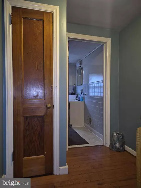 Entry Way - 75 Wise Ave, Lancaster, PA 17603 photo 3 of 8