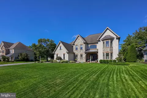 708 Goose Neck Dr, Lititz, PA 17543 photo 2