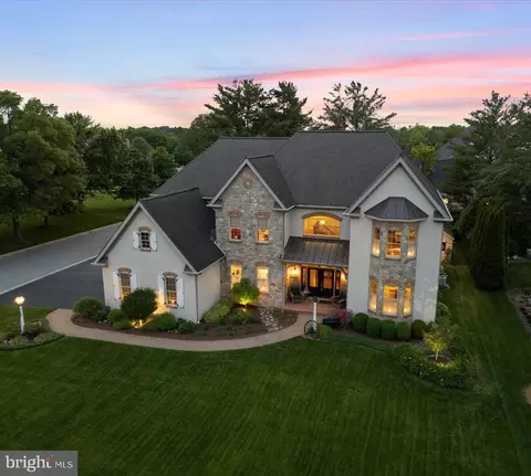 708 Goose Neck Dr, Lititz, PA 17543