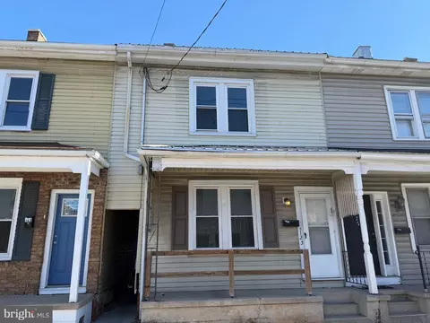 125 S Main St, Manheim, PA 17545