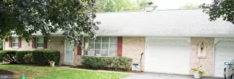 914 May Rd, Lititz, PA 17543 photo 2
