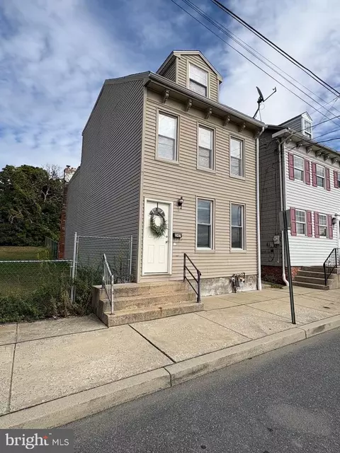 347 N 2nd St, Columbia, PA 17512