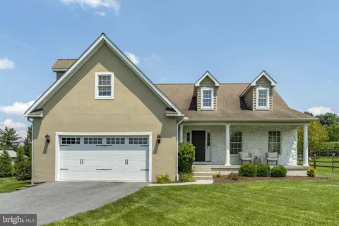 206 N New Holland Rd, Gordonville, PA 17529