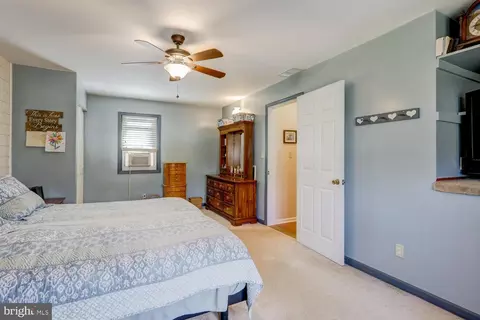 Bedroom - 2 Brookfield Rd, Lititz, PA 17543 photo 2 of 5