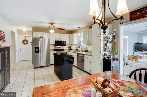 Kitchen - 2 Brookfield Rd, Lititz, PA 17543 photo 1 of 6