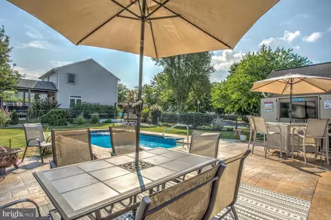 Exterior - 2 Brookfield Rd, Lititz, PA 17543 photo 8 of 11
