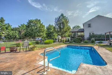 Exterior - 2 Brookfield Rd, Lititz, PA 17543 photo 6 of 11