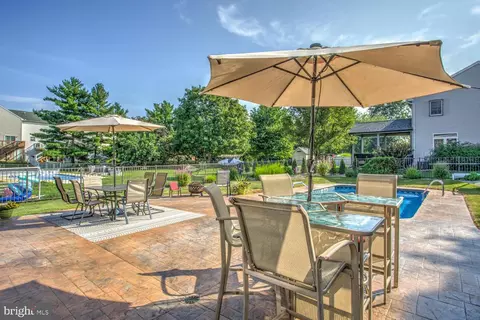 Exterior - 2 Brookfield Rd, Lititz, PA 17543 photo 7 of 11