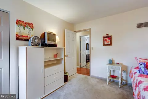 Bedroom - 2 Brookfield Rd, Lititz, PA 17543 photo 5 of 5