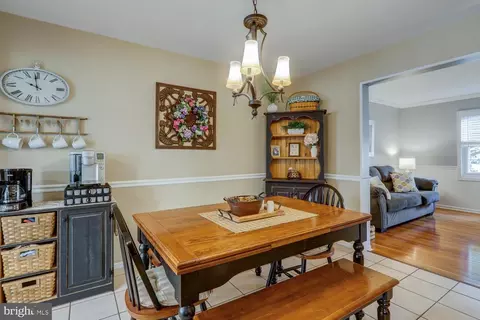 Dining - 2 Brookfield Rd, Lititz, PA 17543 photo 1 of 1