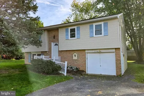2322 Hershey Ave, East Petersburg, PA 17520