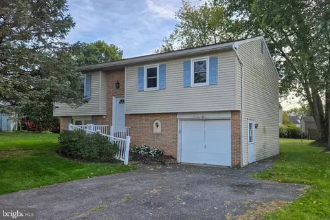 2322 Hershey Ave, East Petersburg, PA 17520