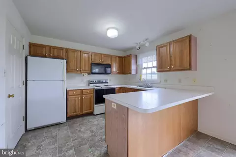 Kitchen - 28 Brookview Dr, Lititz, PA 17543 photo 1 of 2