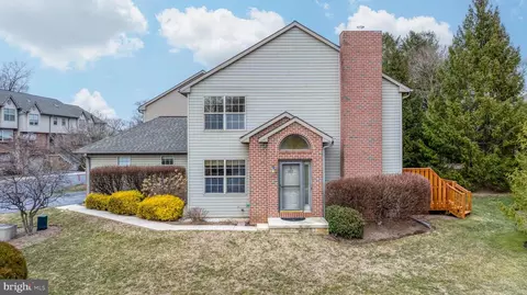 127 River Bend Park, Lancaster, PA 17602